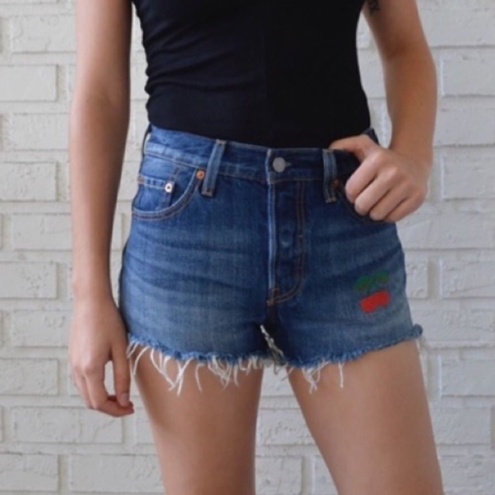 LEVI’s 501 High Rise Cherry Embroidered Cut Off Denim Shorts 27